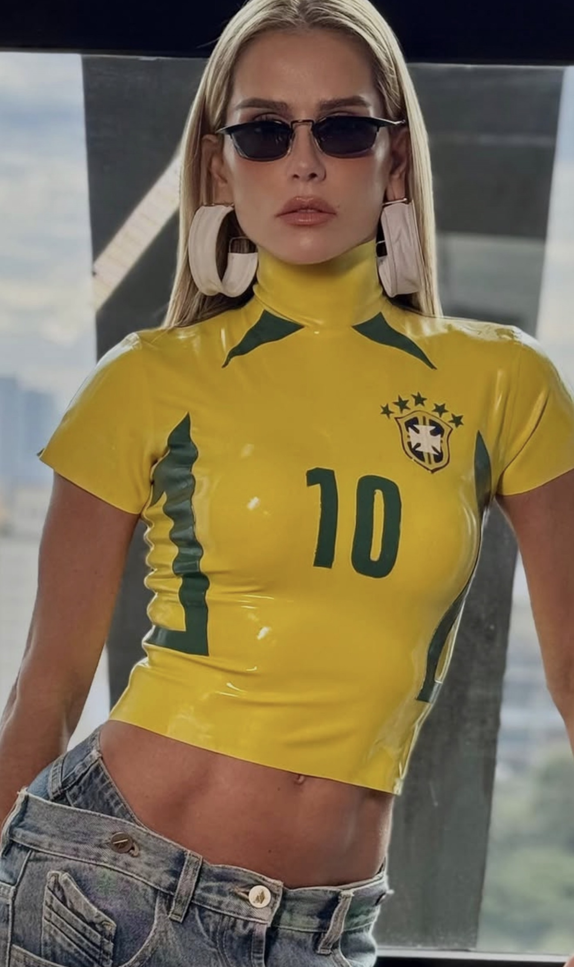 Deborah Secco