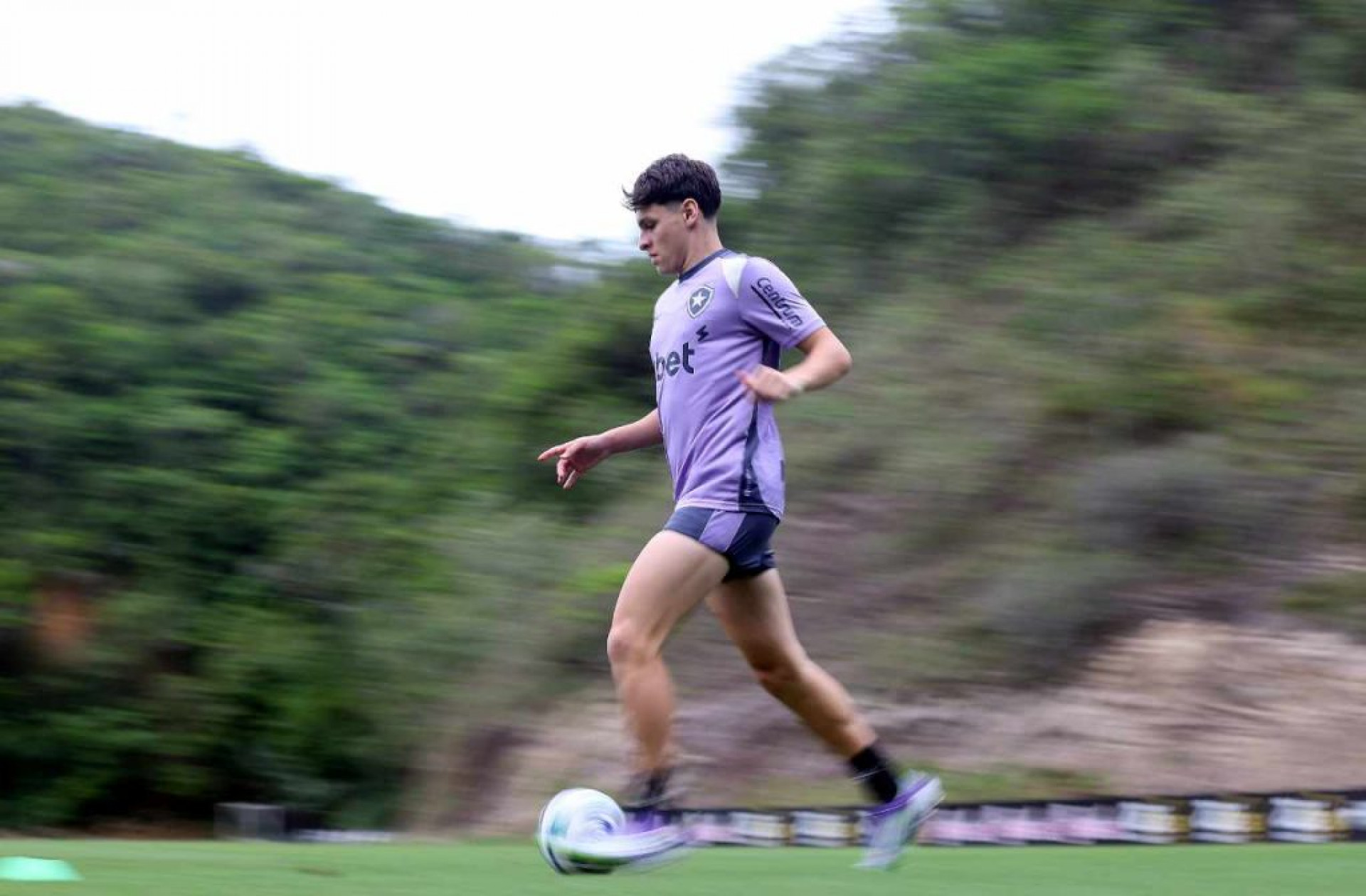 Montoro tem futuro indefinido no Botafogo e recebe sondagens