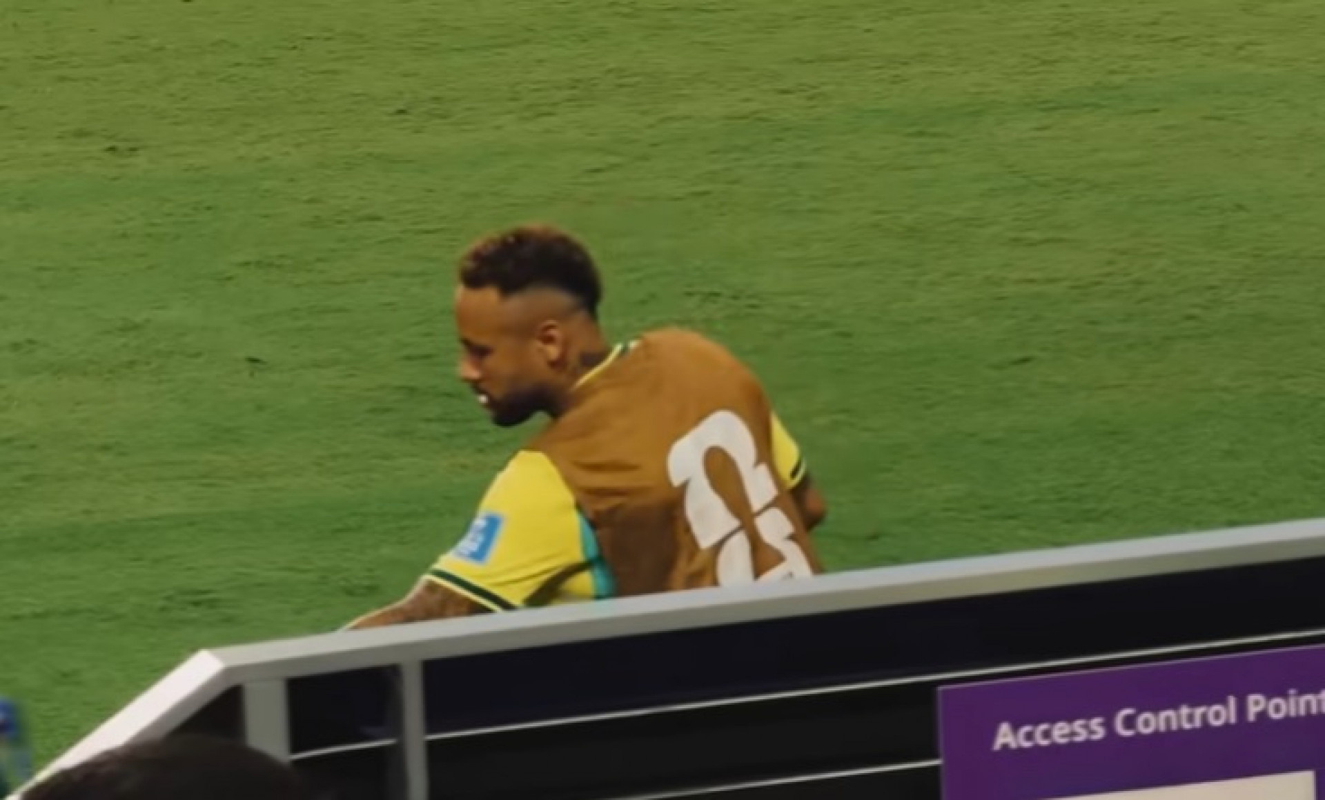 Neymar Jr entrou em campo pela primeira vez na Copa no jogo contra Escócia  - Reprodução/YouTube