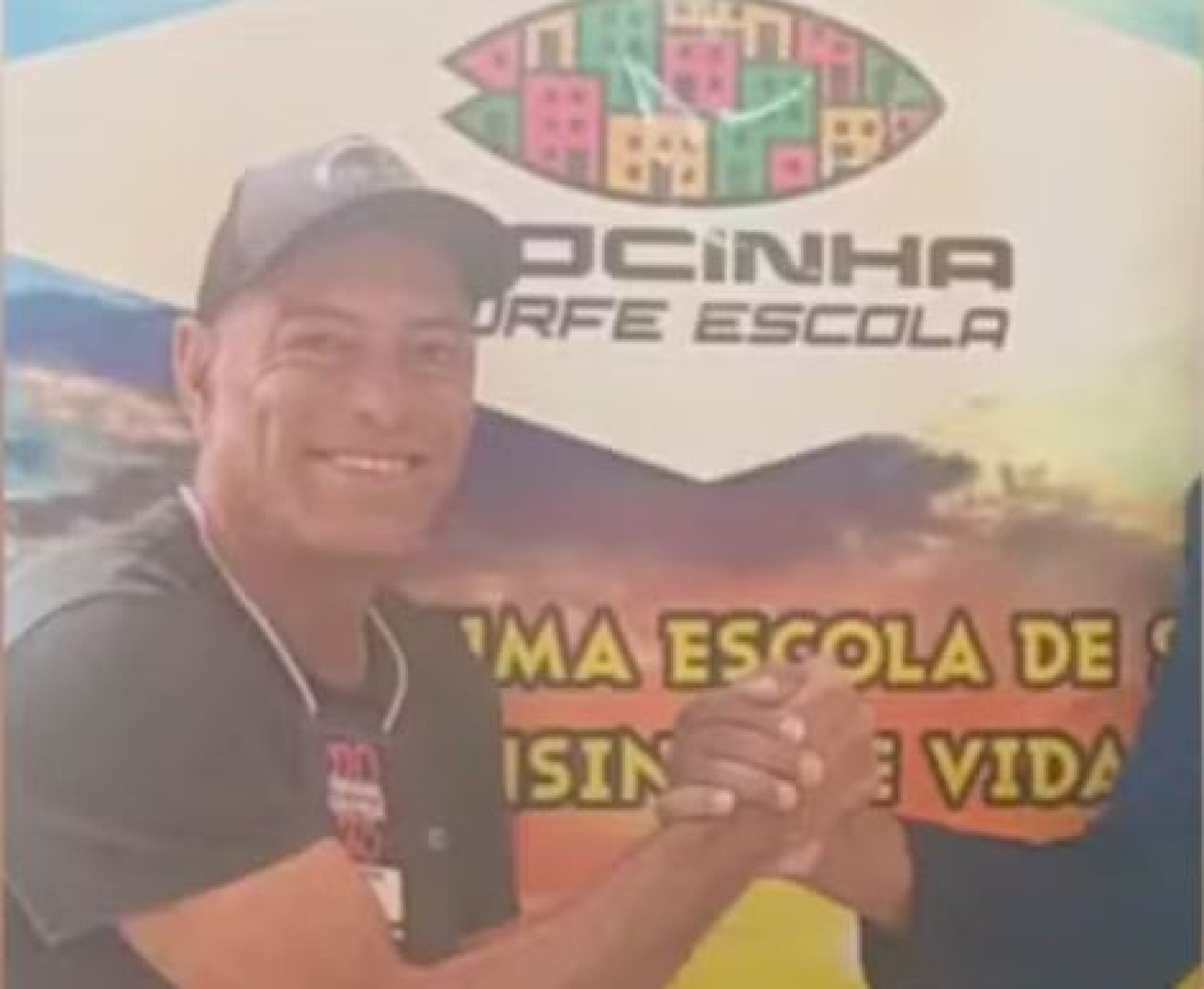 Professor era idealizador do projeto Rocinha Surfe Escola - Rede Social