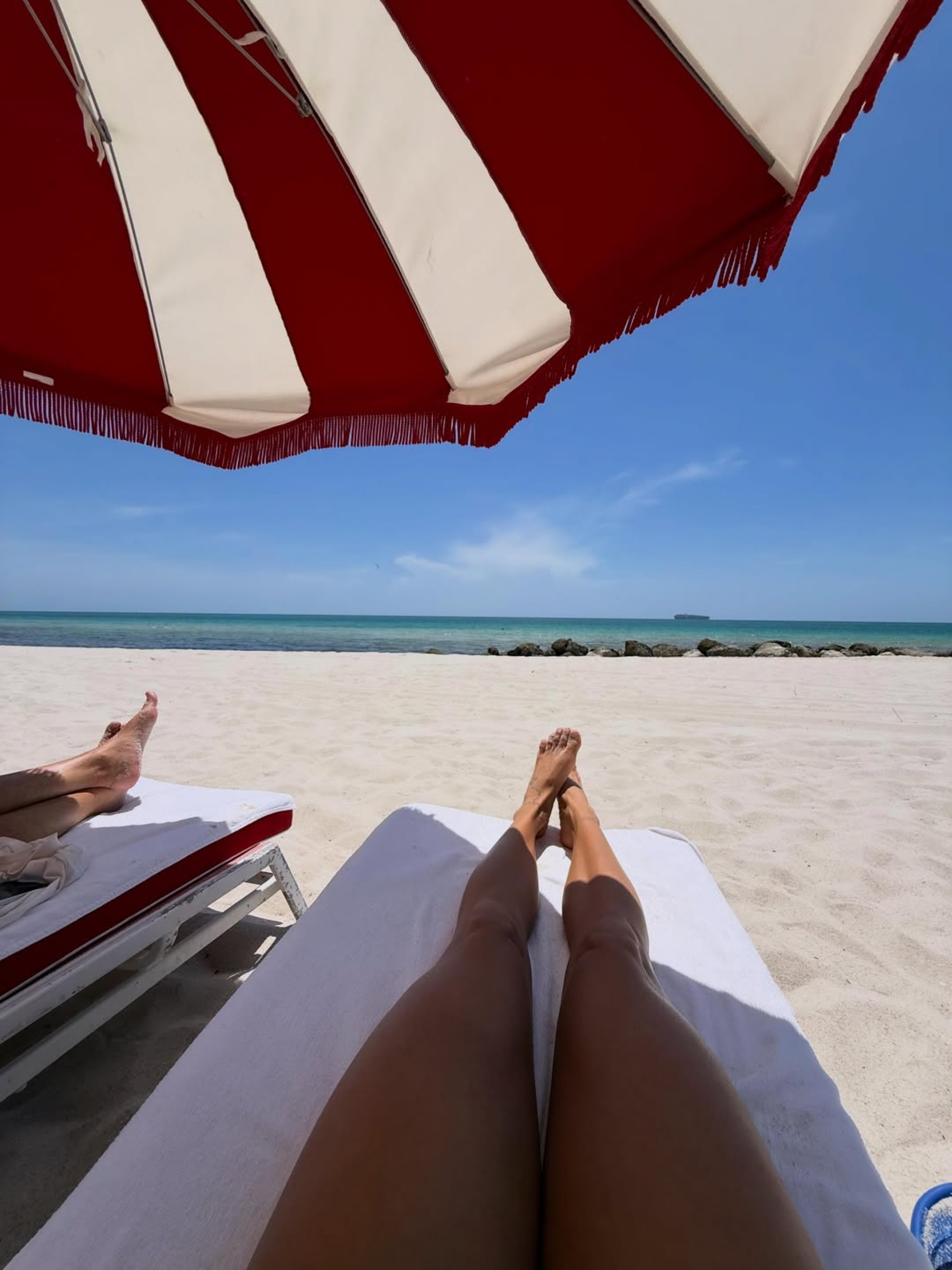 Thaila Ayala relaxa em dia de praia em Miami, Flórida, nos Estados Unidos - Reprodução / Instagram