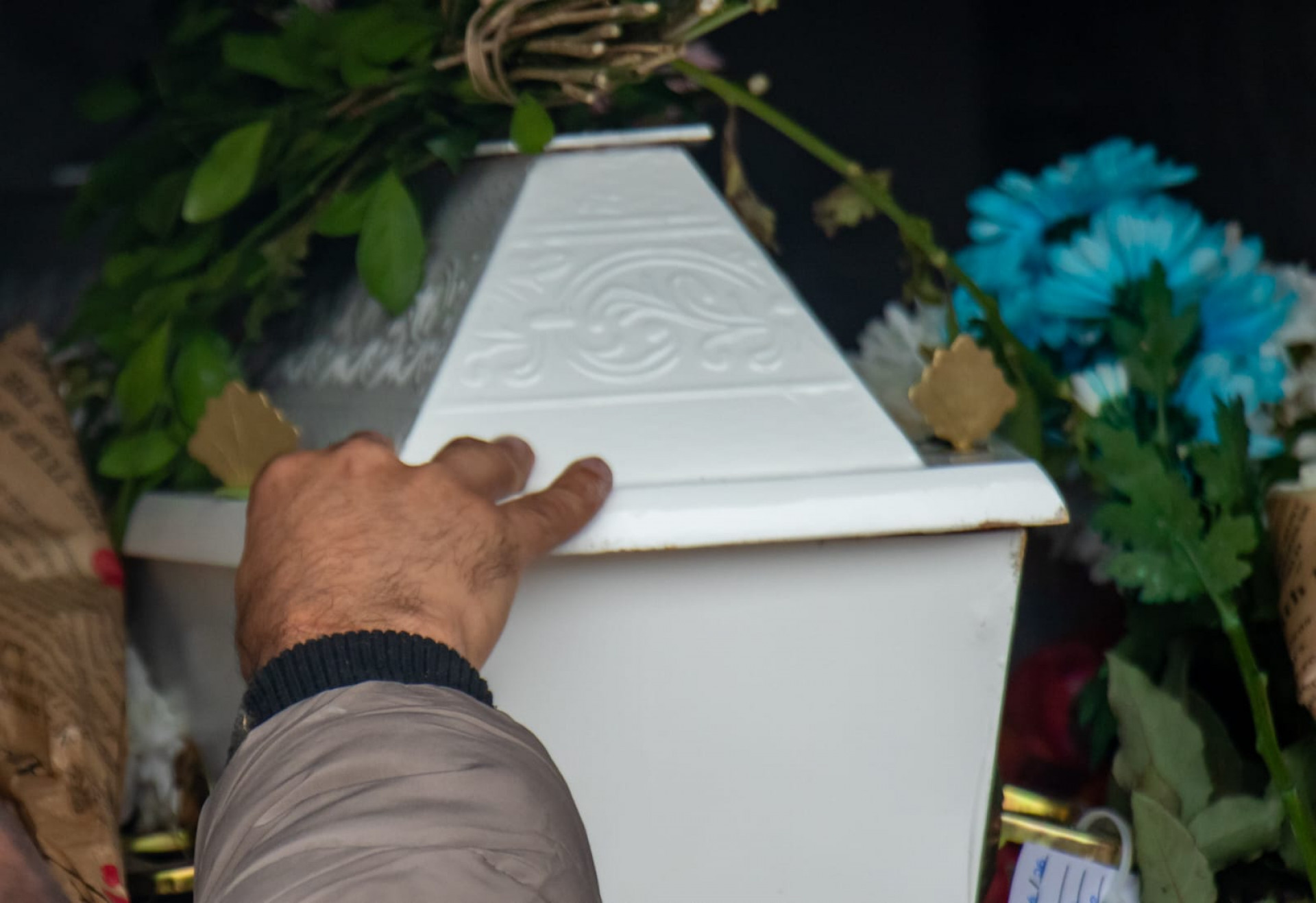 Meninas mortas em desabamento são sepultadas sob forte emoção - Érica Martin / Agência O Dia