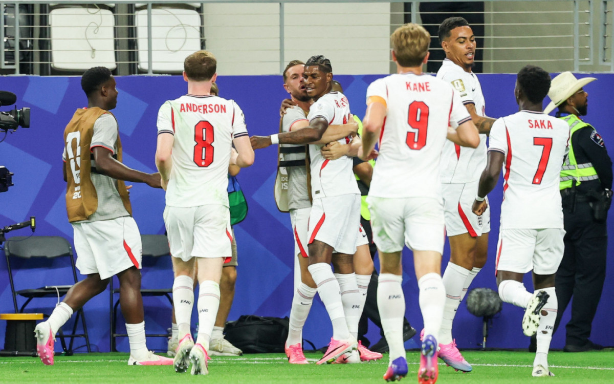 Resultados do dia garantiram também Inglaterra, Portugal, Gana, Paraguai e Egito na próxima fase. A seleção egípcia, portanto, já estava classificada quando enfrentou o Irã. A equipe precisava definir apenas em qual posição.