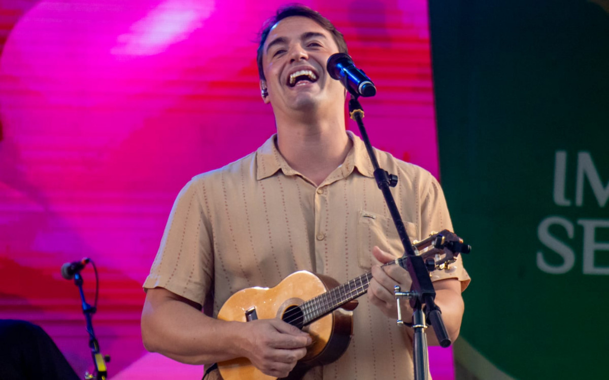 Primeiro Amor cantou sucessos do pagode em festa de anivers&aacute;rio do Jornal O DIA