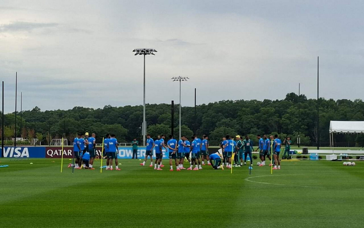 Ancelotti conversa com Vini e Brasil ajusta detalhes antes de enfrentar o Jap&atilde;o
