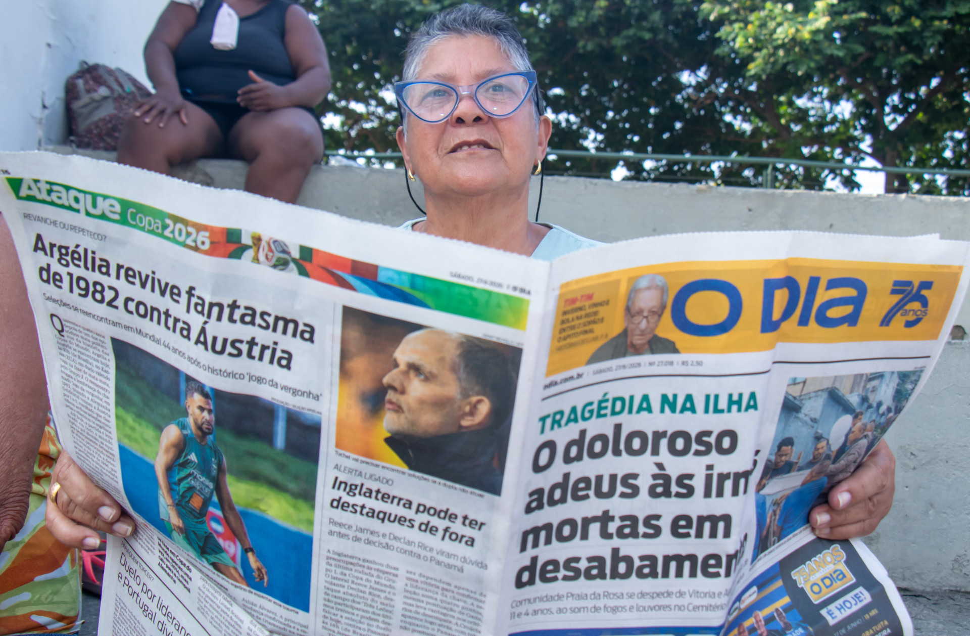 Cacilda Muniz, 65 anos, leitora do Jornal O Dia, aproveitou a festa - Érica Martin / Agência O Dia