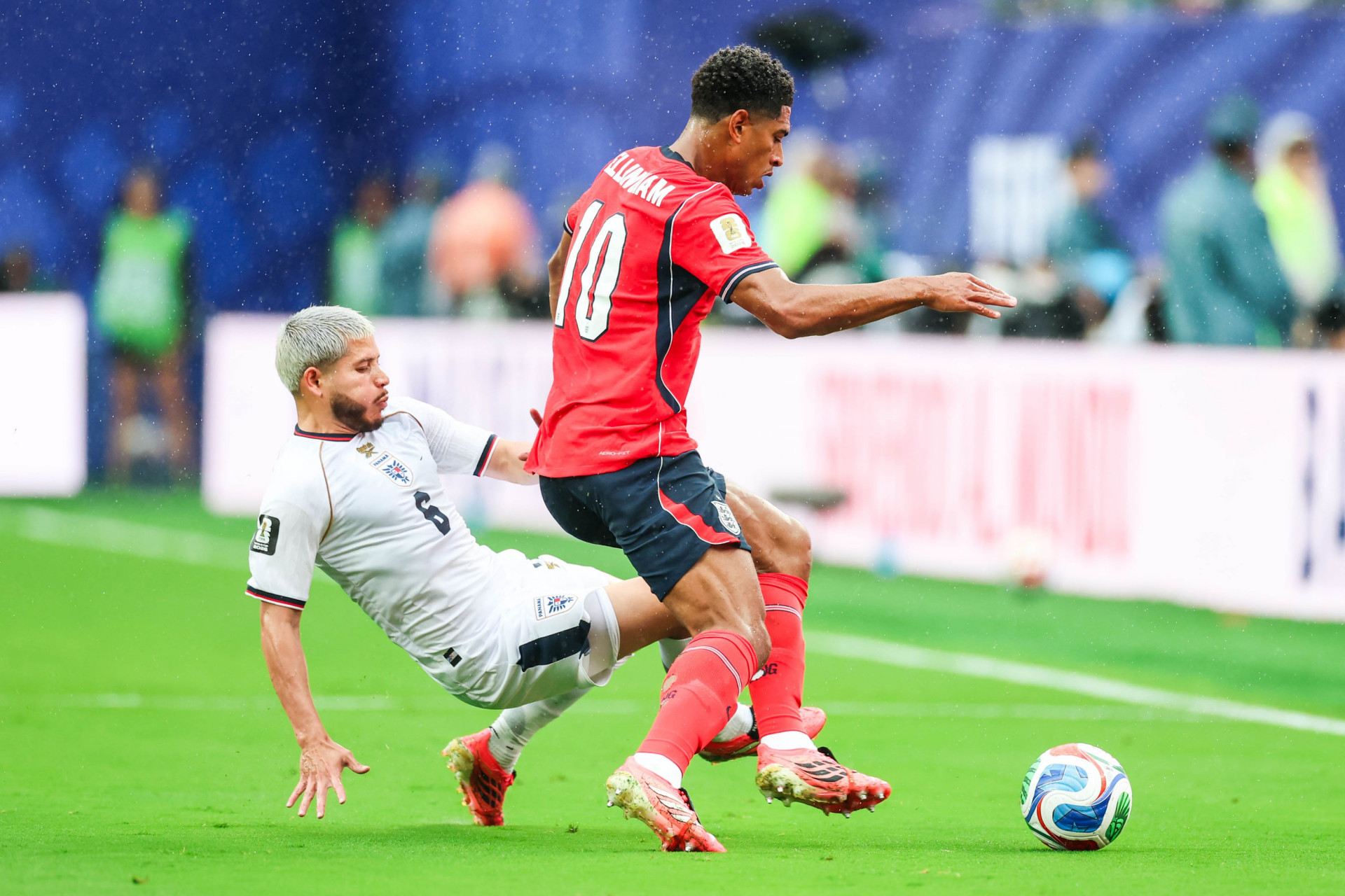 Inglaterra bate o Panamá e avança na Copa como líder do Grupo L