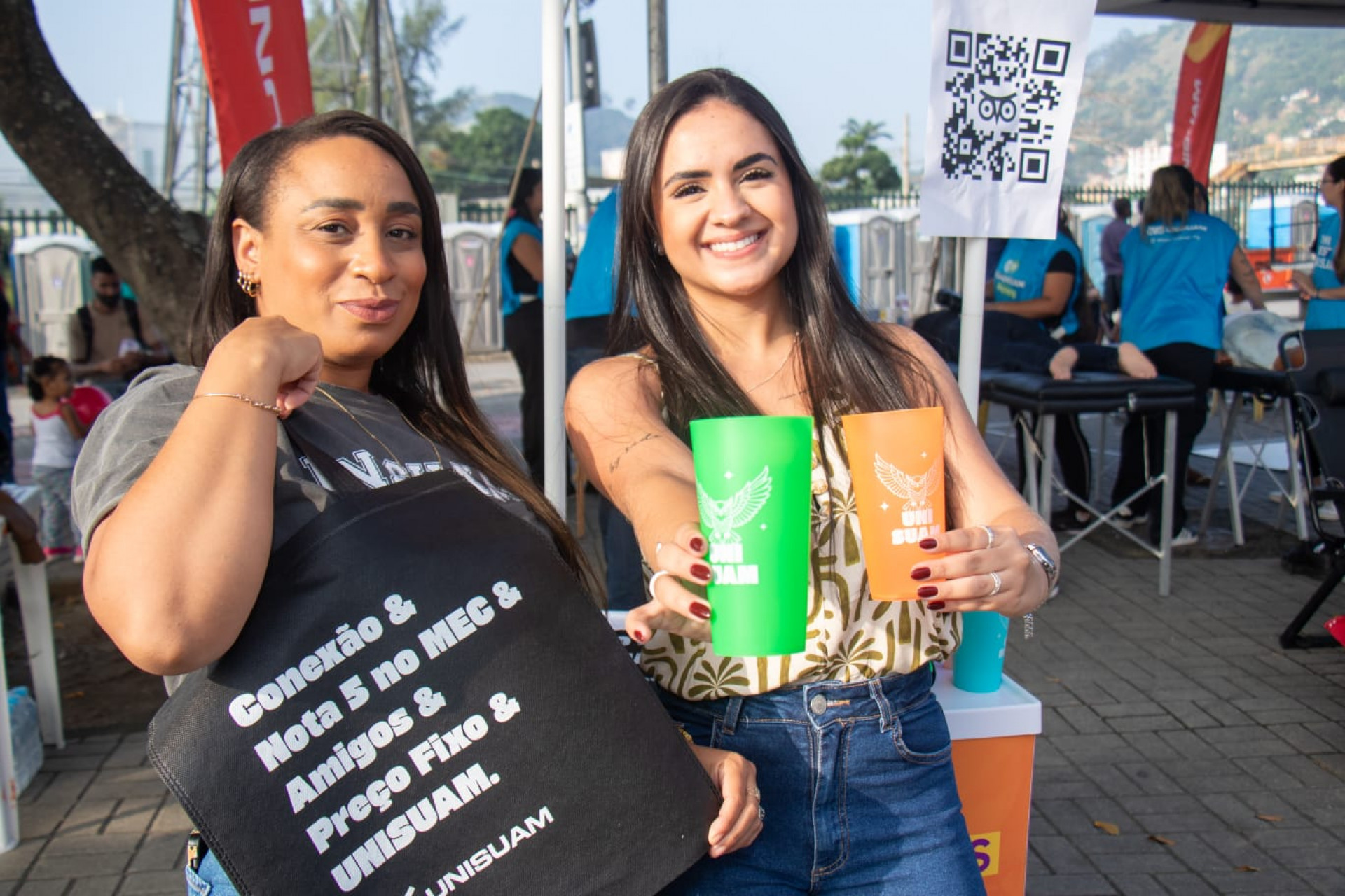 P&uacute;blico recebeu brindes na festa do O DIA no Parque Madureira - Erica Martin/Ag&ecirc;ncia O Dia