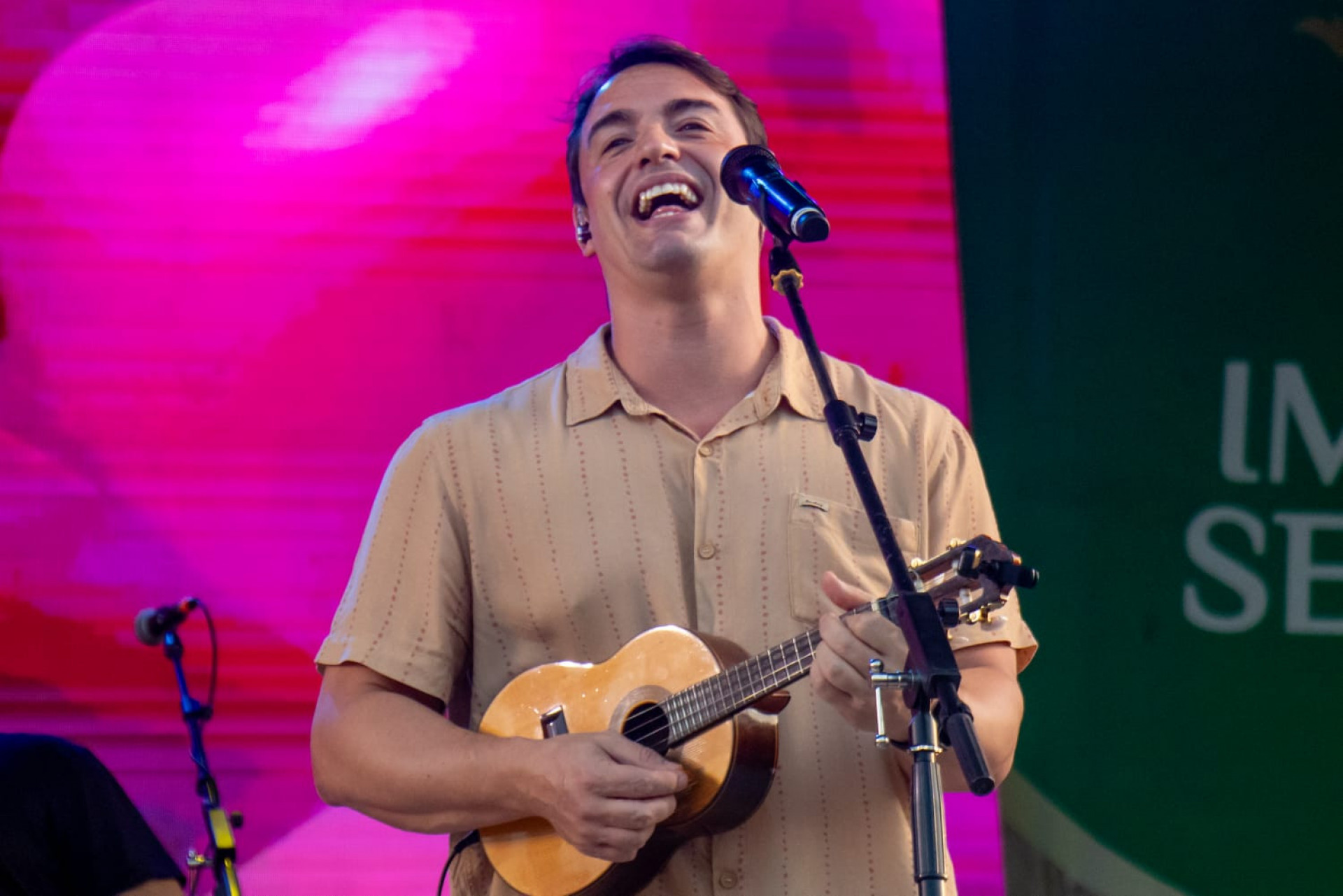 Primeiro Amor cantou sucessos do pagode em festa de aniversário do Jornal O DIA - Érica Martin / Agência O Dia