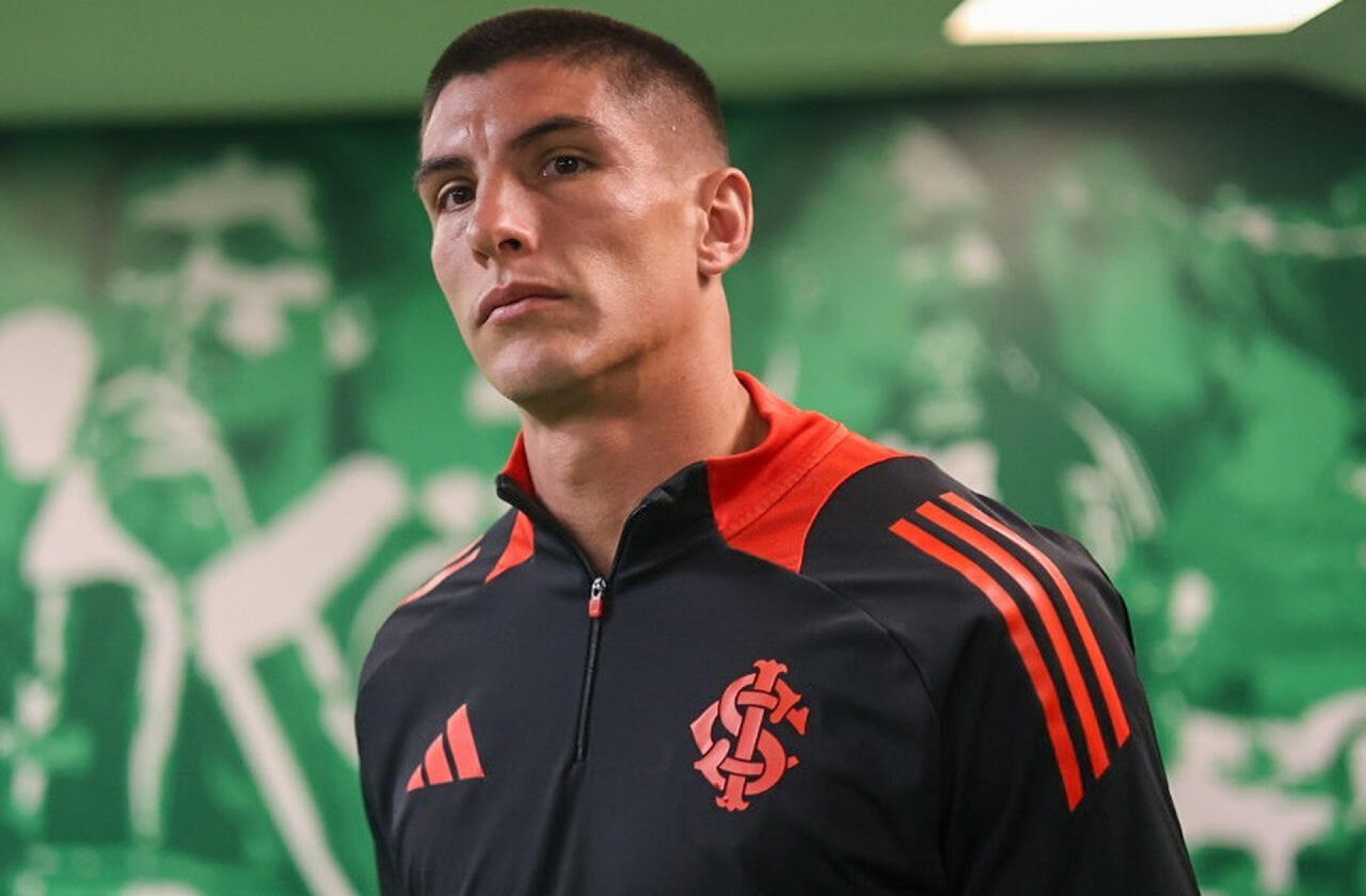 Rochet, do Internacional, &eacute; apontado com um dos l&iacute;deres contra Bielsa no Uruguai