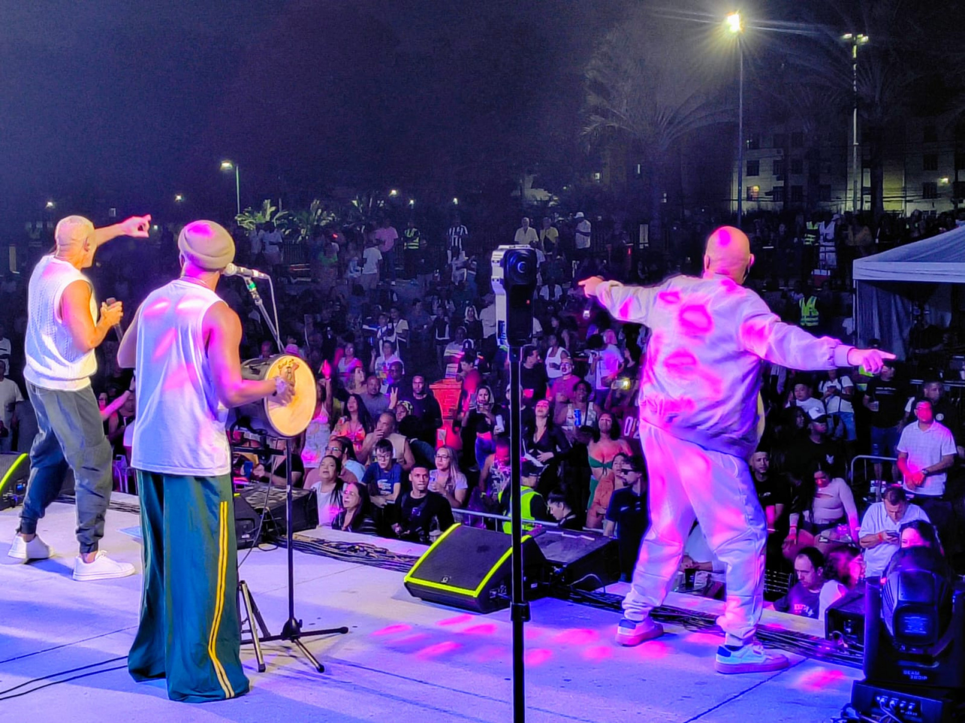 Sociedade do Samba agita público com repertório de sucessos na festa do O DIA - Agência O Dia