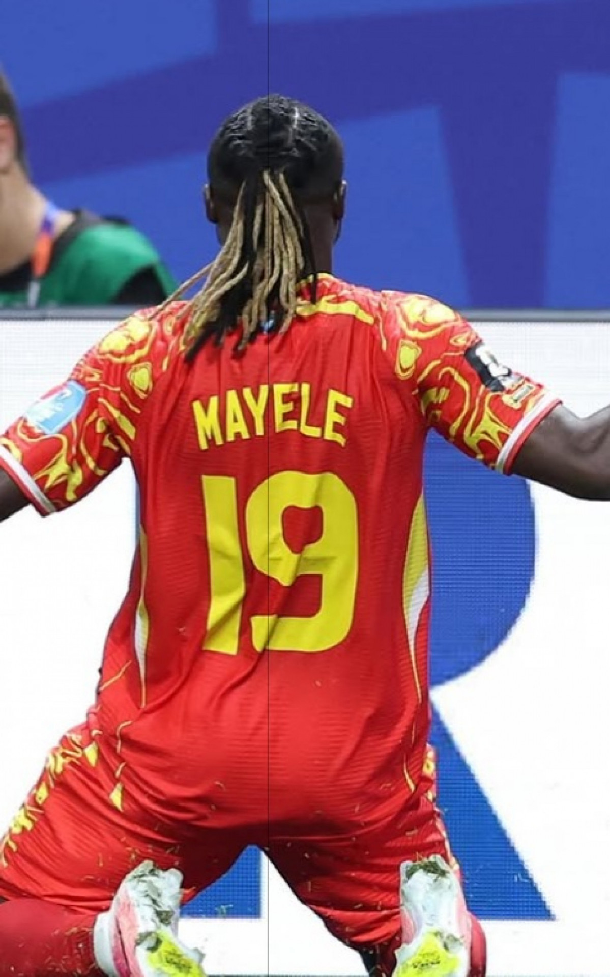 A República Democrática do Congo venceu o Uzbequistão por 3 a 1 e garantiu a vaga ao mata-mata da Copa do Mundo pela primeira vez em sua história