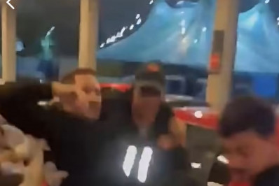Discussão por vaga em shopping termina com dois baleados em Duque de Caxias