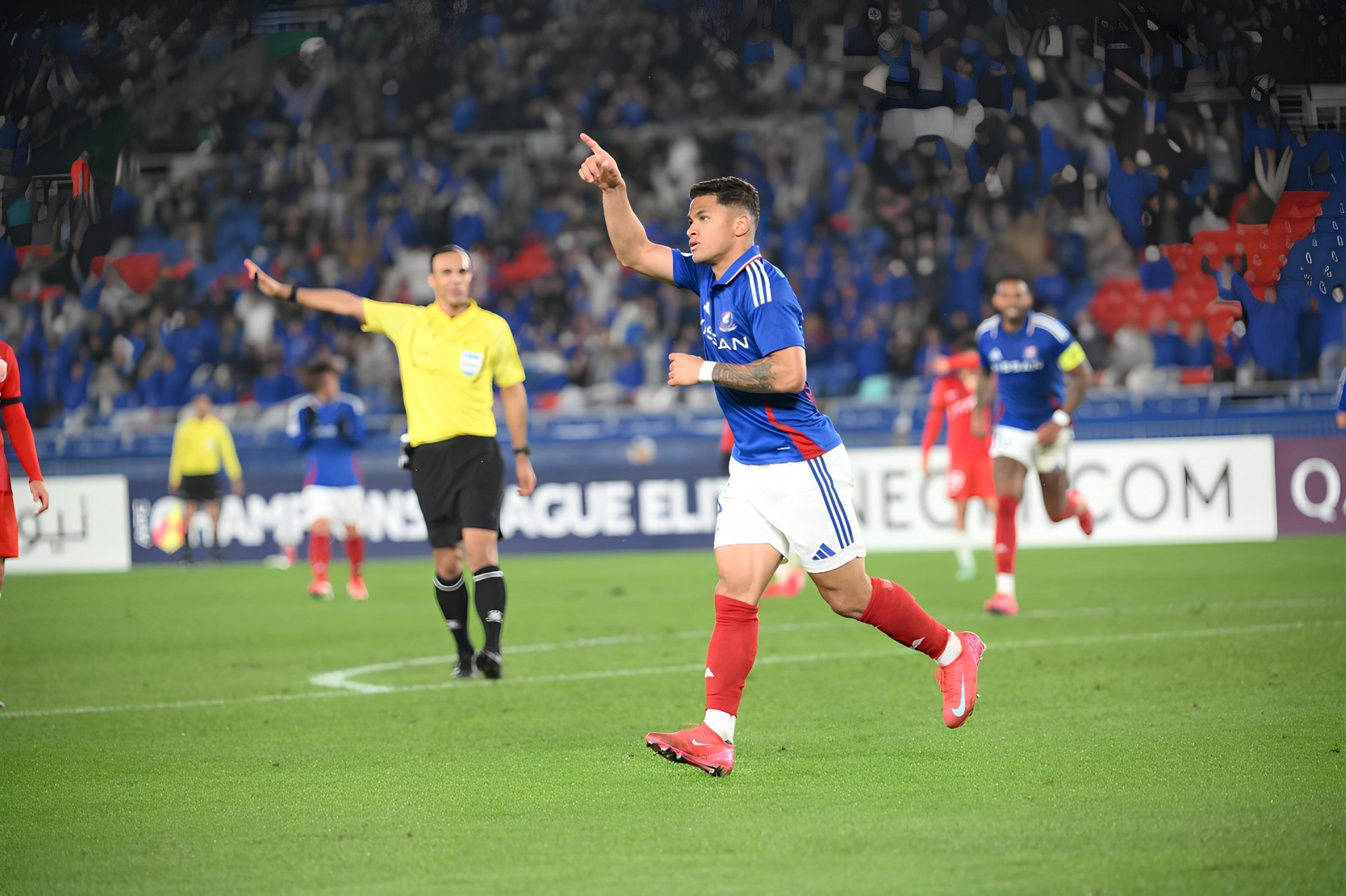 Yan Matheus em a&ccedil;&atilde;o pelo Yokohama F. Marinos  - Foto: C2 Sports