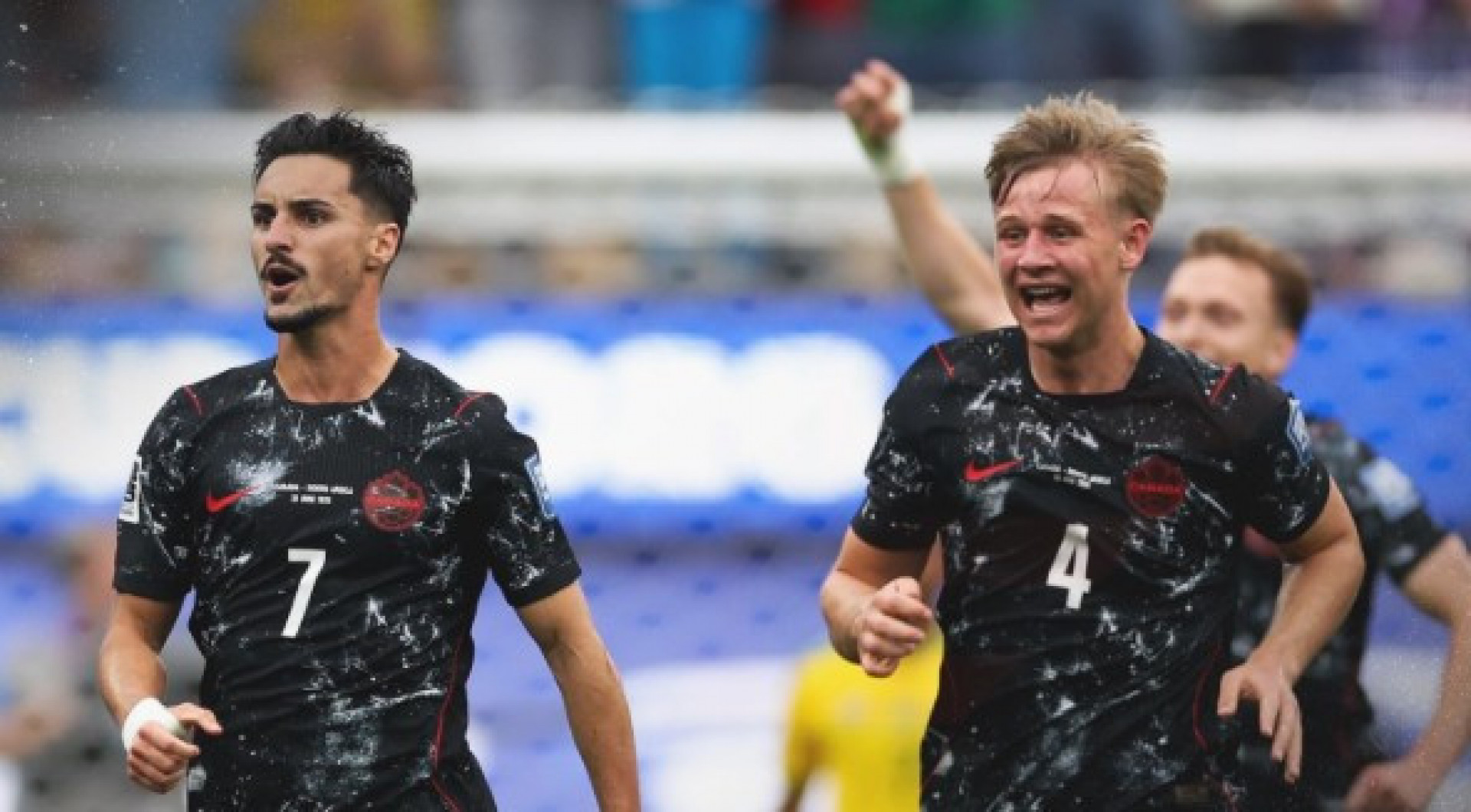 Eustáquio, à esquerda, marcou o gol da vitória - Divulgação / Seleção do Canadá