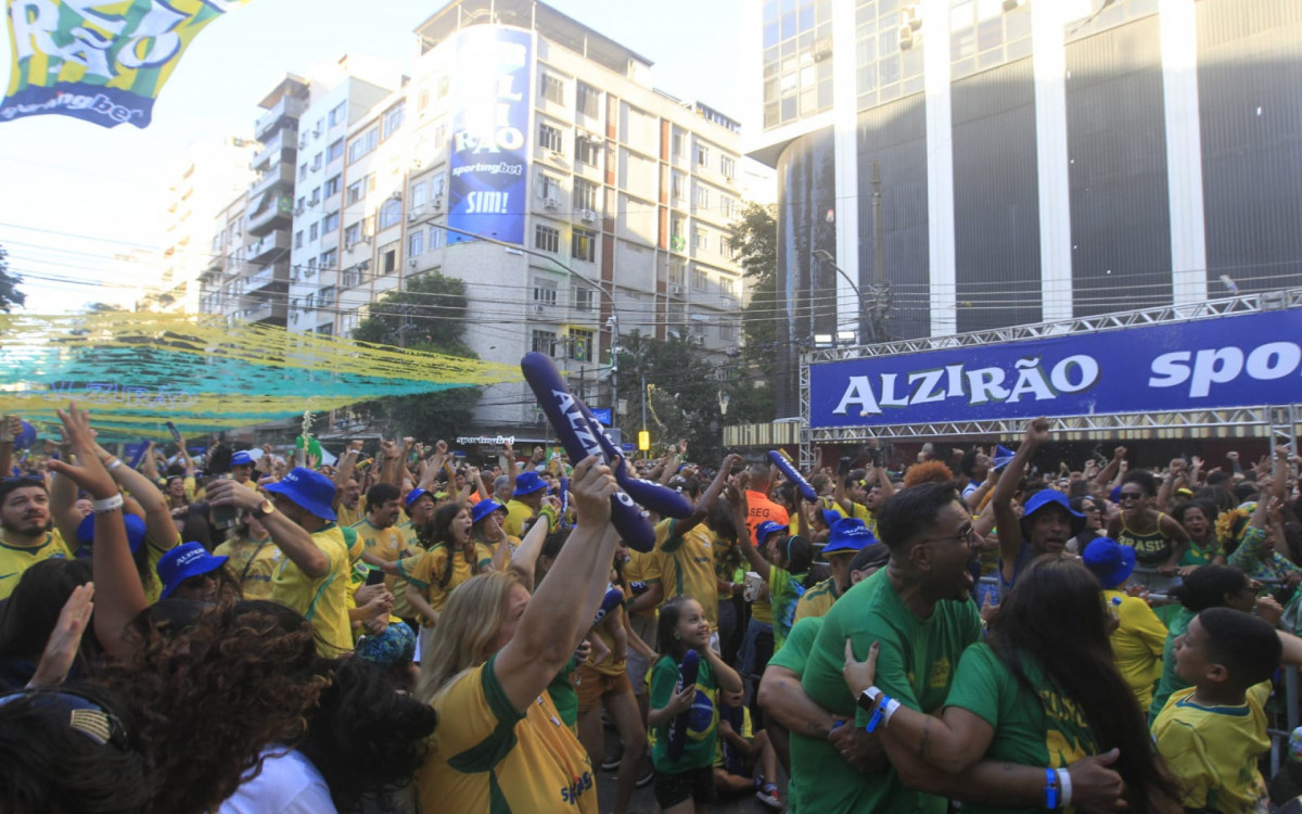 Milhares de pessoas marcaram presença no Alzirão