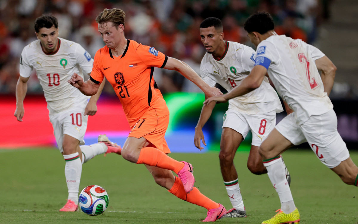 Holanda e Marrocos protagonizaram uma partida de muitos embates físicos