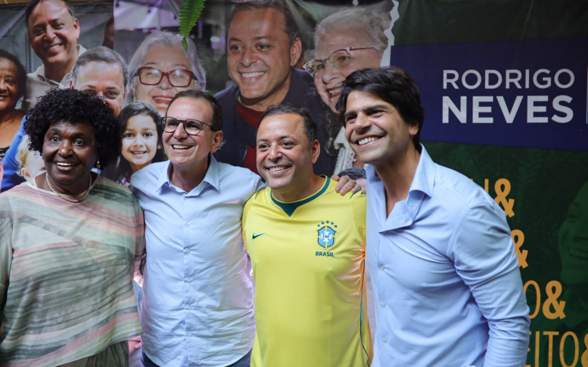 Rodrigo Neves comemora o aniversário de 50 anos ao lado de lideranças políticas - Foto: Divulgação