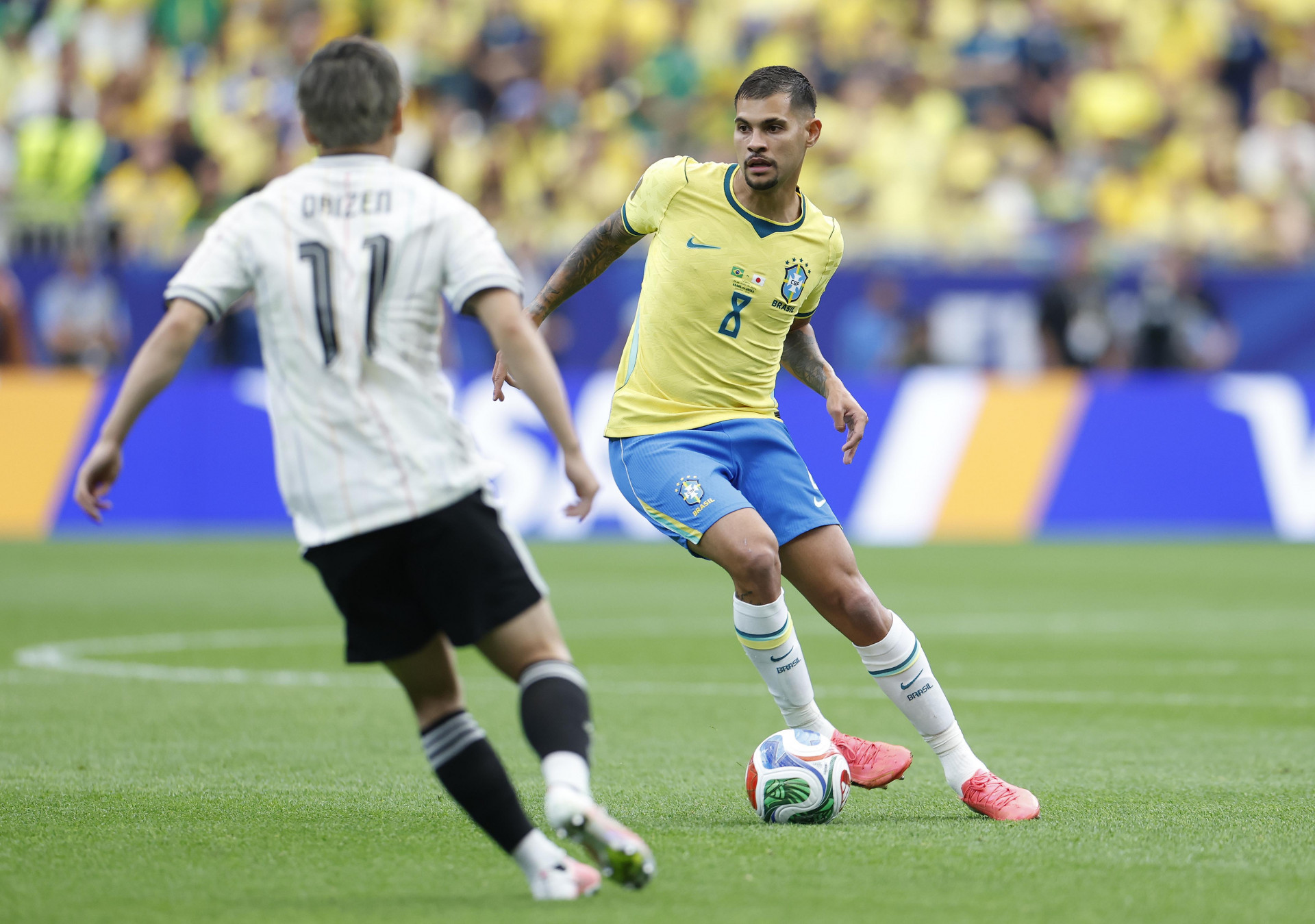 Bruno Guimarães em ação em Brasil x Japão - Rafael Ribeiro/ CBF