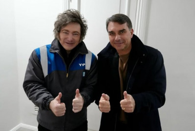 'Que a maré azul liberte todas as Américas', diz Flávio após ver Milei