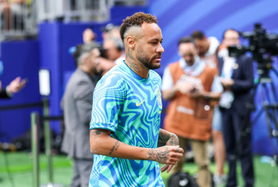 Neymar cutuca economista que previa eliminação do Brasil para o Japão