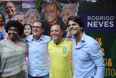 Rodrigo Neves celebra 50 anos ao lado de familiares e aliados políticos