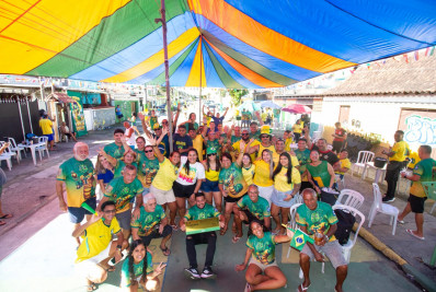 Moradores da Rua Taturana comemoram vitória de concurso da prefeitura