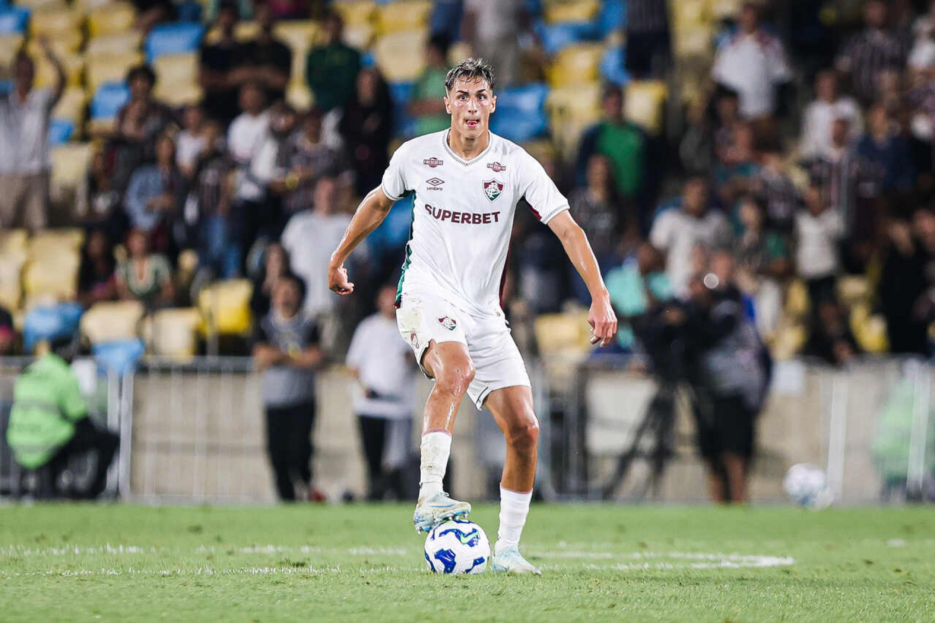 Fluminense encaminha venda de Bernal para o futebol espanhol, diz jornalista