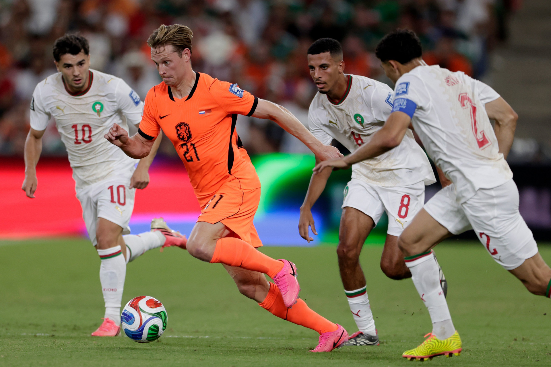 Holanda e Marrocos protagonizaram uma partida de muitos embates físicos - Divulgação / Holanda