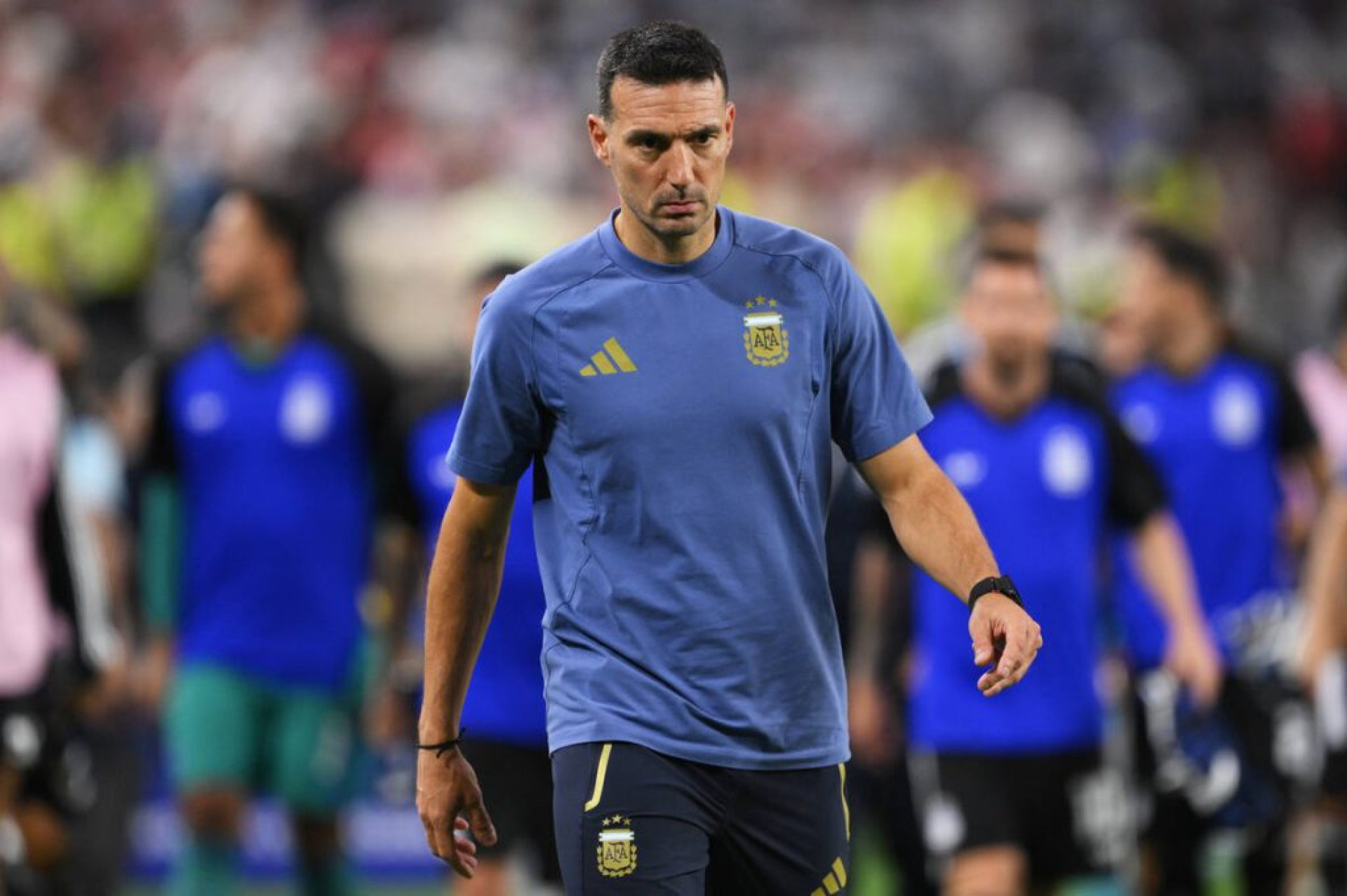 Argentina encaminha novo acordo com Lionel Scaloni