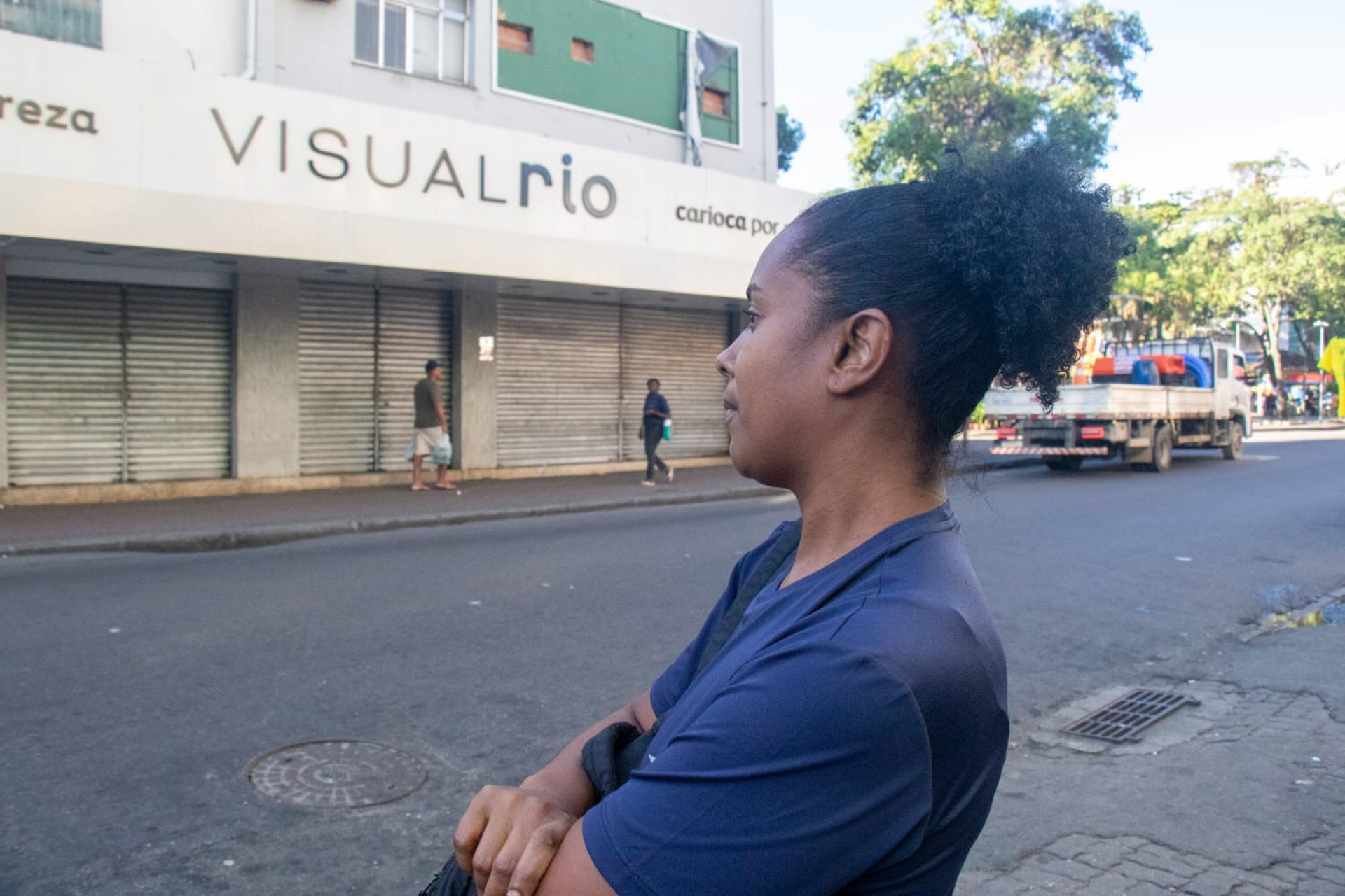 Joyce Silva esperava ônibus em Bonsucesso - Érica Martins/Agência O DIA