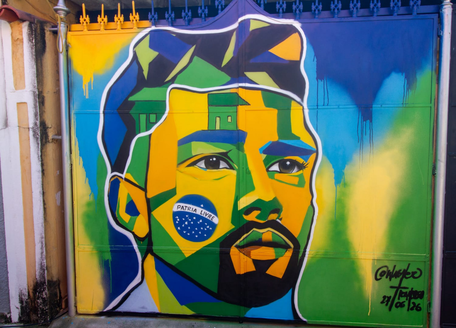 Rua Taturana, em Vicente de Carvalho, foi eleita a mais bem decorada para a Copa do Mundo pela Prefeitura - Érica Martin / Agência O Dia