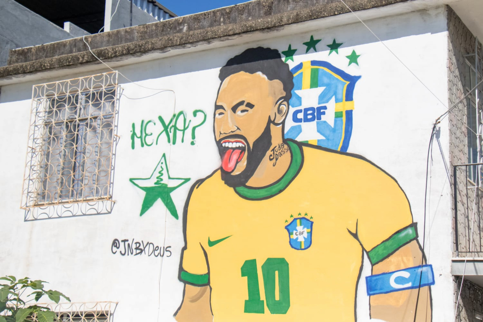 Rua Taturana, em Vicente de Carvalho, foi eleita a mais bem decorada para a Copa do Mundo pela Prefeitura - Érica Martin / Agência O Dia