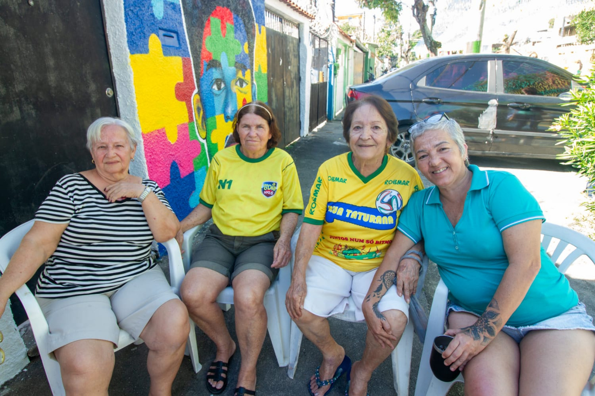 Terezinha Rodrigues, Shirley Souza, Maria da Glória e Maria Helena acompanharam a decoração - Érica Martin / Agência O Dia