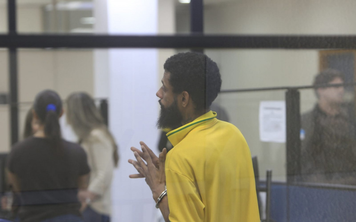 Pol&iacute;cia cumpre 14 mandados de pris&atilde;o tempor&aacute;ria