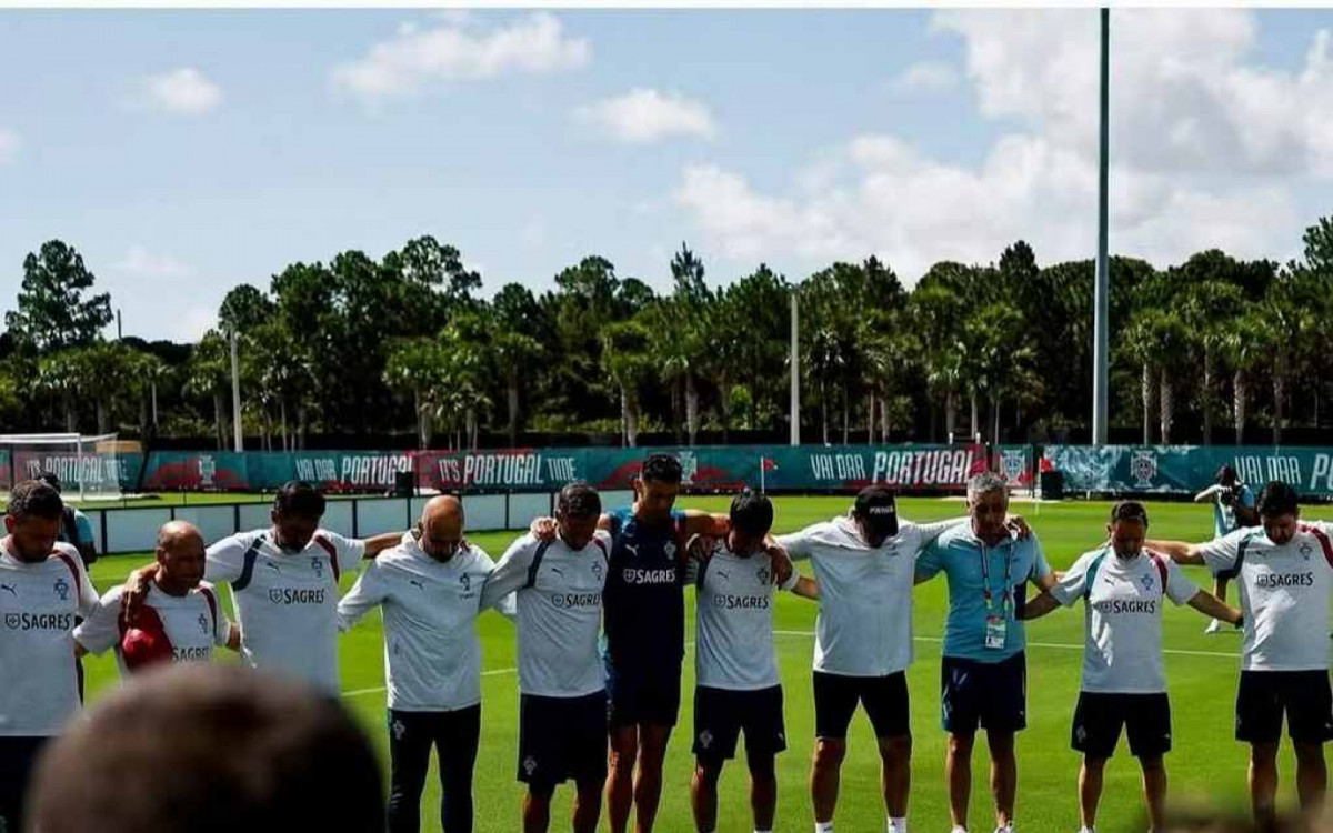 Em clima de emo&ccedil;&atilde;o, Portugal faz minuto de sil&ecirc;ncio por pai de auxiliar da sele&ccedil;&atilde;o