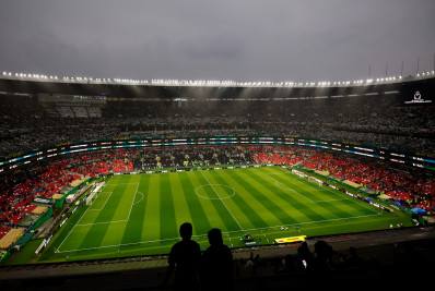 Jogo entre México e Equador, pela Copa do Mundo, tem início atrasado