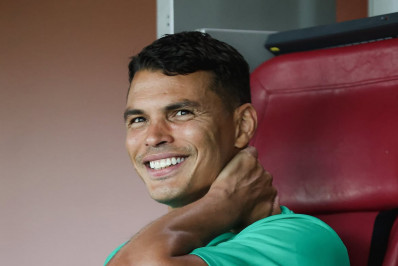 Thiago Silva reassume a camisa 3 e faz agradecimento a Jemmes