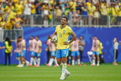 Danilo admite erro em gol do Japão e exalta grupo: 'Muita resiliência'