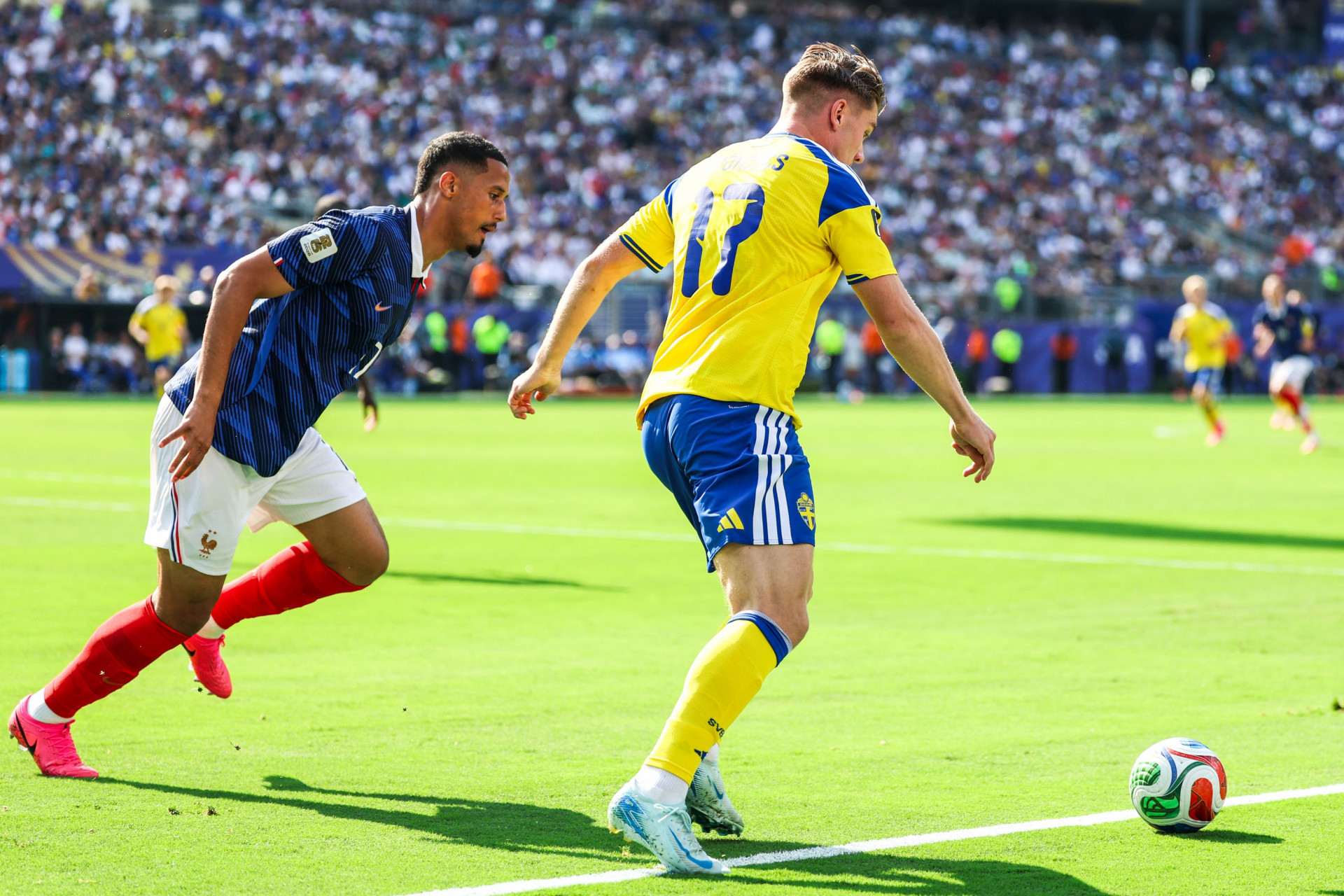 França e Suécia se enfrentaram pela segunda fase da Copa do Mundo - William Volcov/Parceiro/Agência O Dia