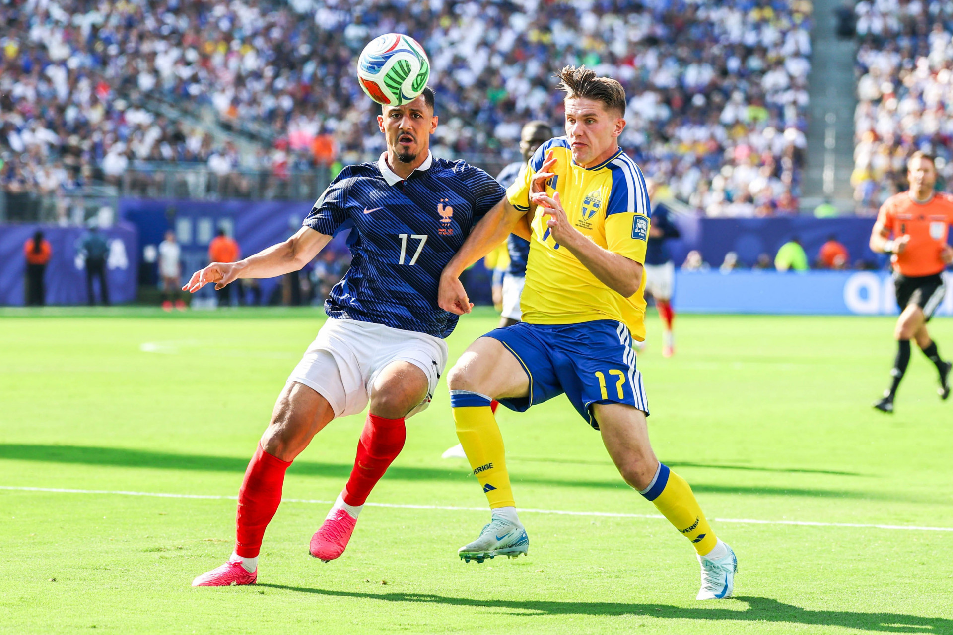 França e Suécia se enfrentaram pela segunda fase da Copa do Mundo - William Volcov/Parceiro/Agência O Dia