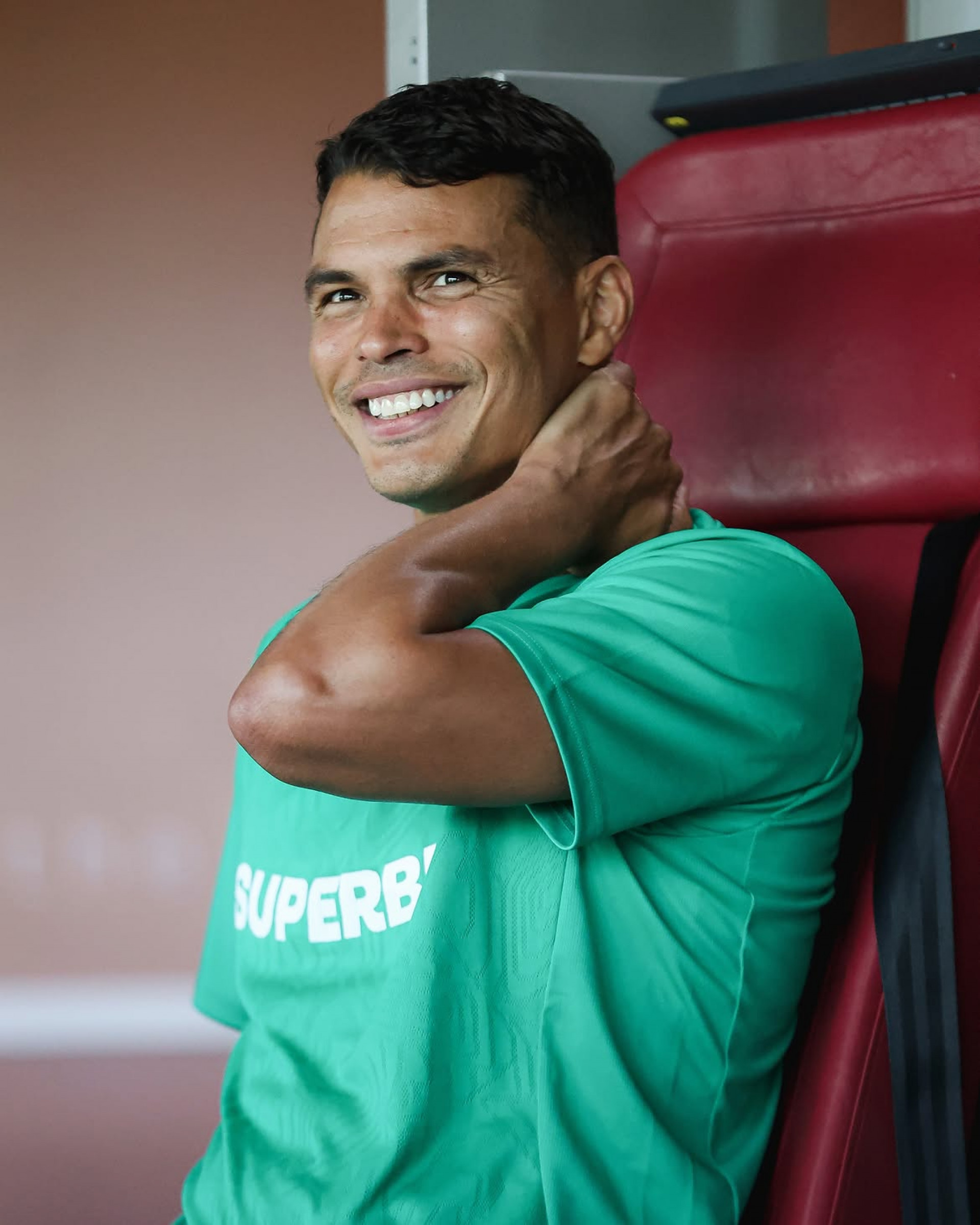 Thiago Silva reassume a camisa 3 e faz agradecimento a Jemmes