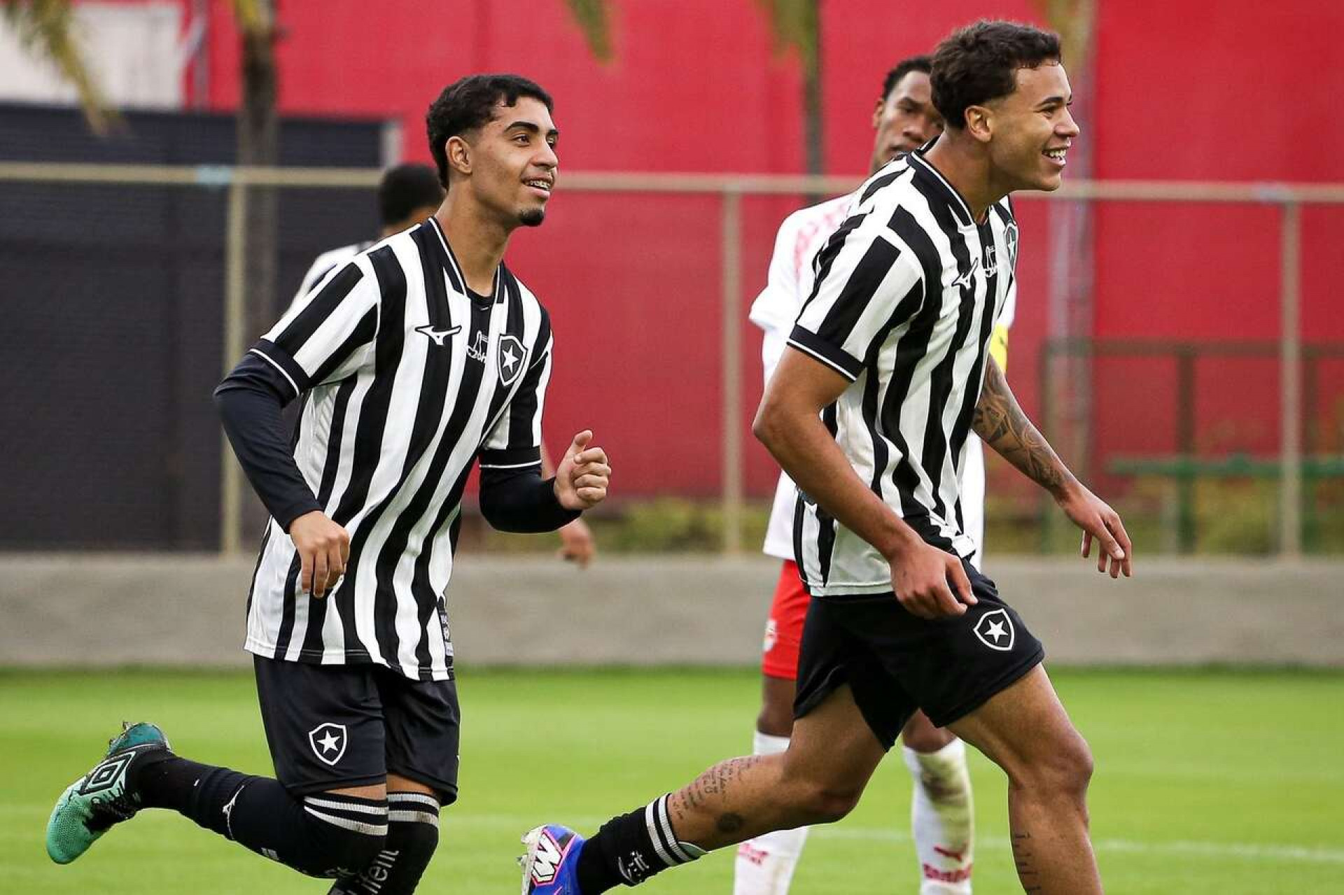Botafogo x Fluminense (Sub-20): onde assistir, escala&ccedil;&otilde;es e arbitragem