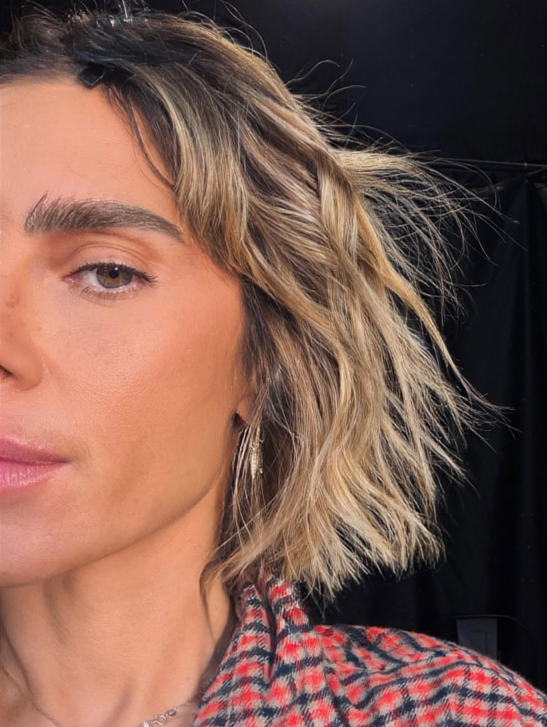 Carolina Dieckmmann mostra visual renovado: 'Cabelin dourado' - Reprodução Instagram