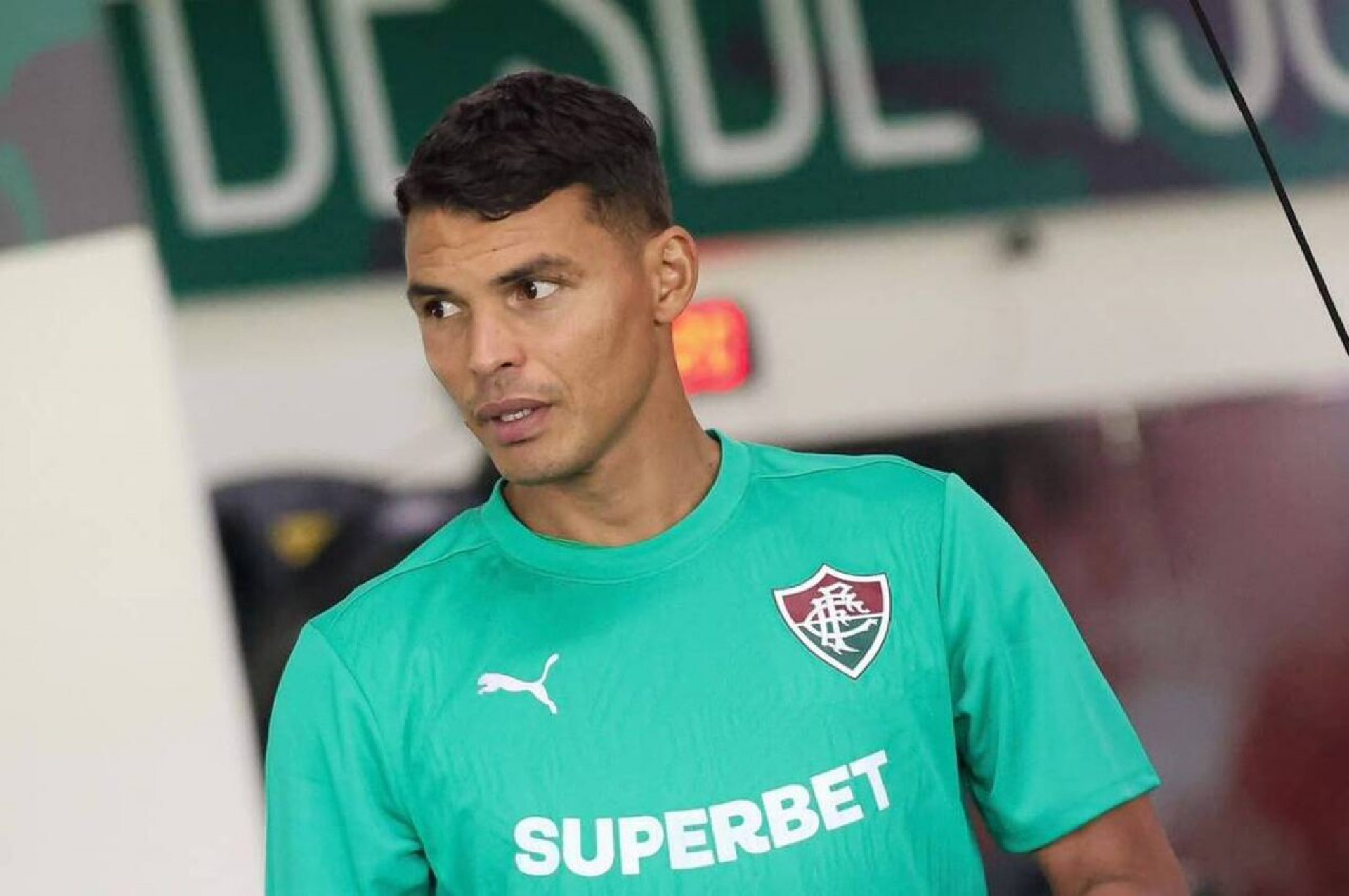 Thiago Silva se apresenta no Centro de Treinamento e inicia treinos no Fluminense