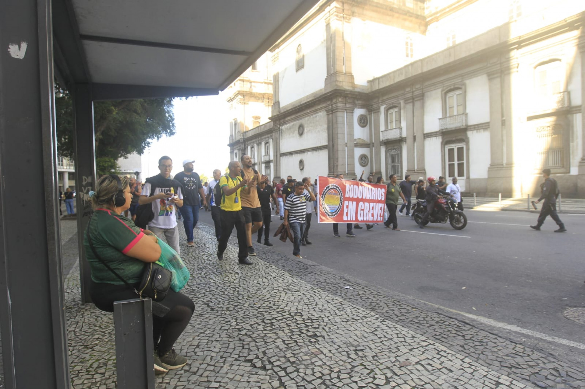 Greve dos rodoviários é mantida após audiência no Tribunal Regional do Trabalho (TRT) - Reginal Pimenta/Agência O Dia