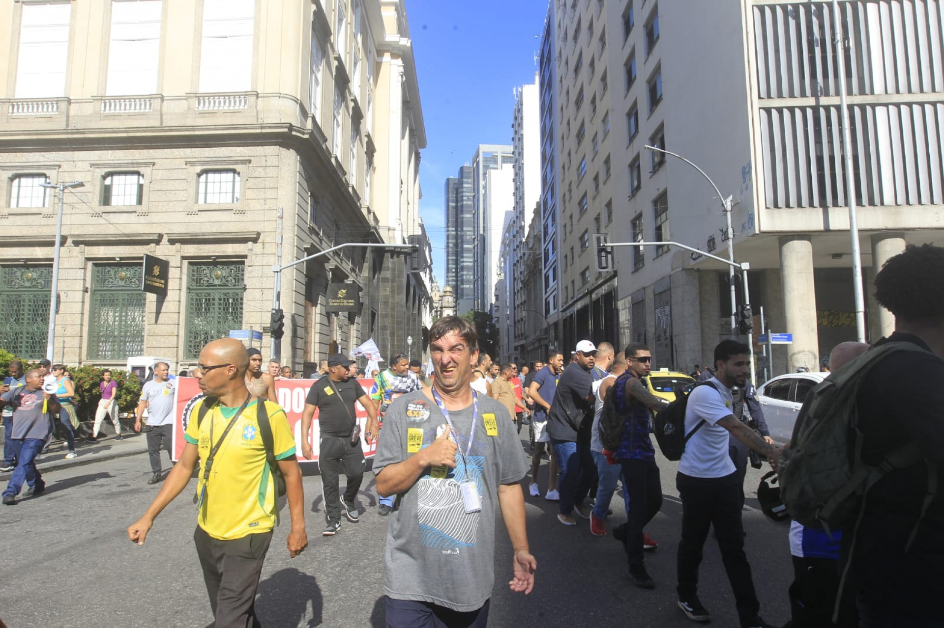 Greve dos rodoviários é mantida após audiência no Tribunal Regional do Trabalho (TRT) - Reginal Pimenta/Agência O Dia