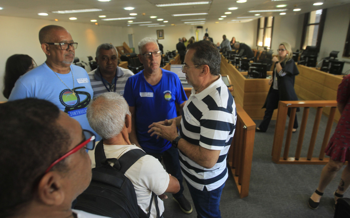 Audi&ecirc;ncia de reconcilia&ccedil;&atilde;o entre os empres&aacute;rios e os representantes dos rodovi&aacute;rios em greve