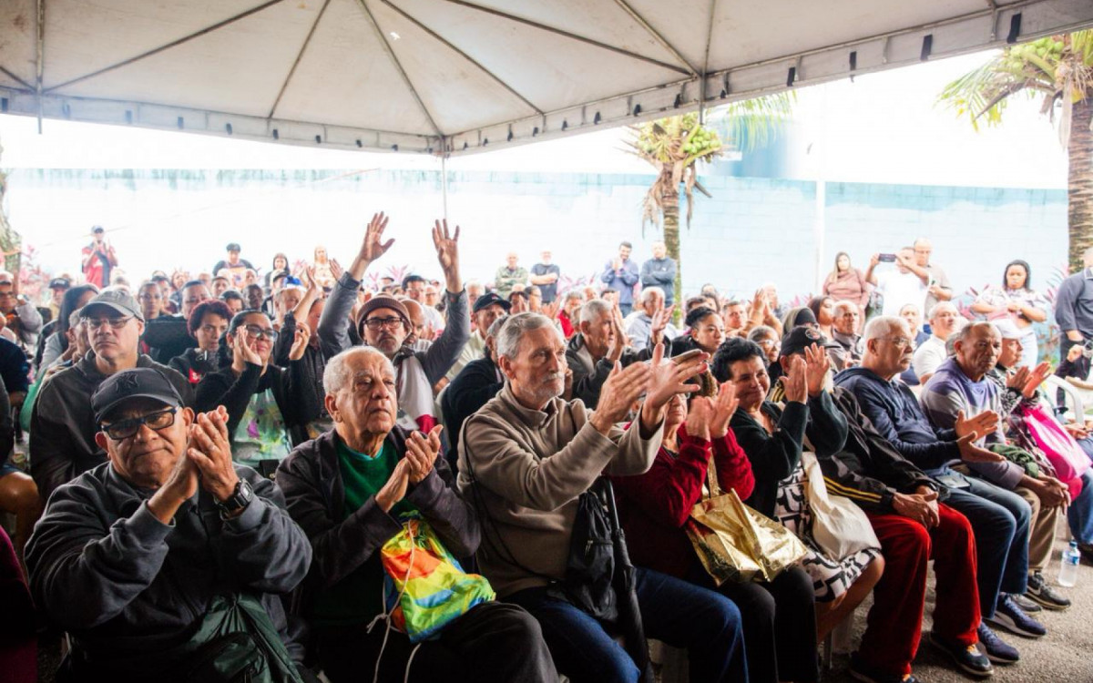 Prefeitura de Caxias entrega 4 mil aparelhos auditivos para pacientes - Divulga&ccedil;&atilde;o