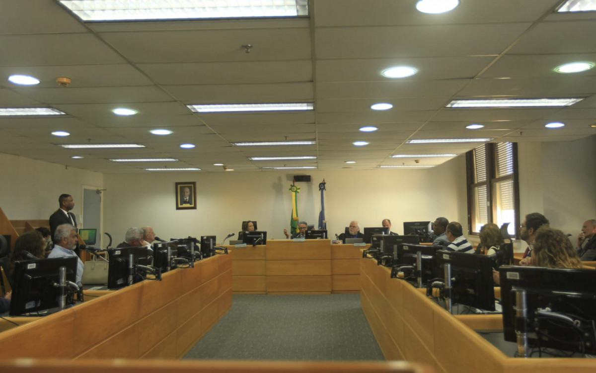 Audi&ecirc;ncia de reconcilia&ccedil;&atilde;o entre os empres&aacute;rios e os representantes dos rodovi&aacute;rios em greve